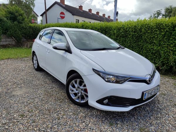 Toyota Auris Hatchback, Diesel, 2017, White