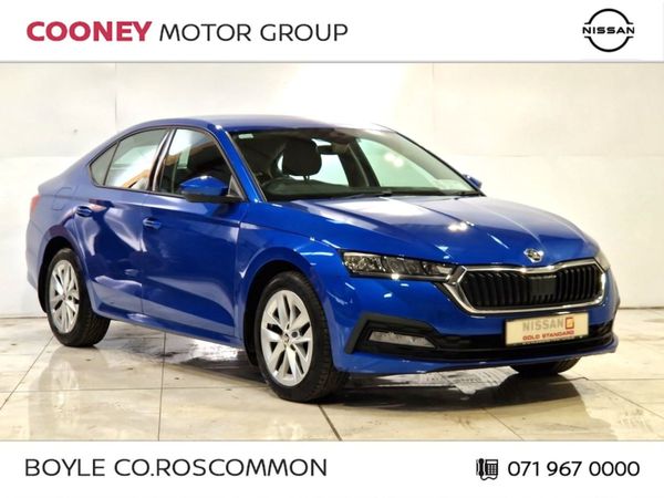 Skoda Octavia Saloon, Diesel, 2021, Blue