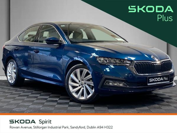 Skoda Octavia Hatchback, Petrol, 2021, Blue