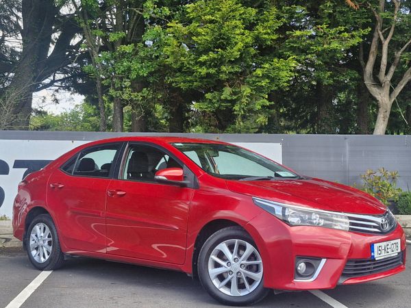Toyota Corolla Saloon, Petrol, 2015, Red
