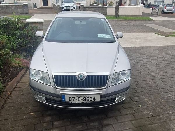 Skoda Octavia Hatchback, Petrol, 2007, Silver