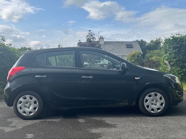 Hyundai i20 Hatchback, Petrol, 2013, Black