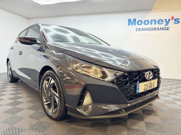 Hyundai i20 Hatchback, Petrol, 2022, Grey