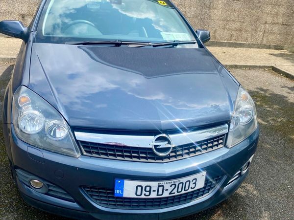 Opel Astra Hatchback, Petrol, 2009, Blue
