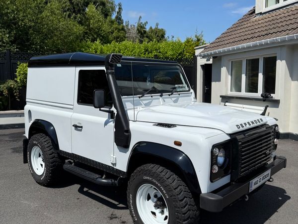 Land Rover Defender SUV, Diesel, 2014, White
