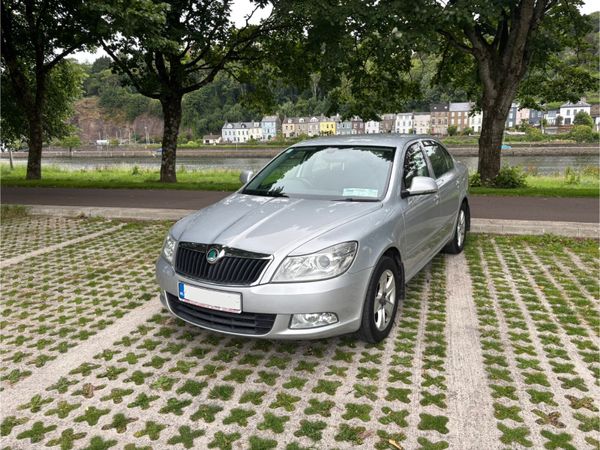 Skoda Octavia Saloon, Diesel, 2013, Silver