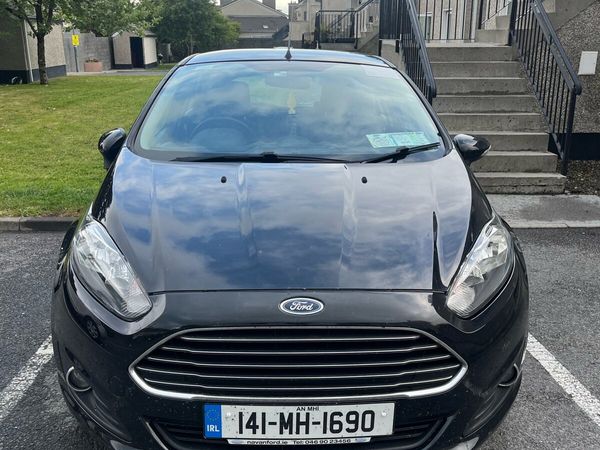 Ford Fiesta Hatchback, Petrol, 2014, Black
