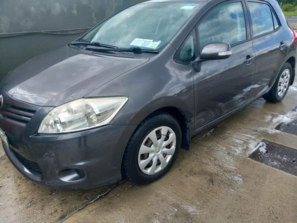 Toyota Auris Hatchback, Petrol, 2011, Grey