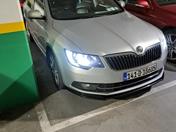 Skoda Superb Saloon, Diesel, 2014, Silver