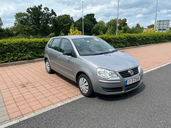 Volkswagen Polo Hatchback, Petrol, 2007, Silver
