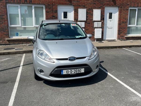 Ford Fiesta Hatchback, Petrol, 2010, Silver