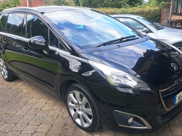 Peugeot 5008 MPV, Diesel, 2014, Black