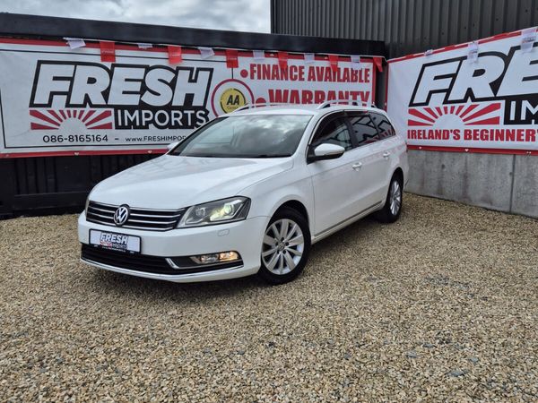 Volkswagen Passat Estate, Petrol, 2012, White