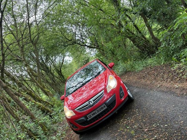 Vauxhall Corsa Hatchback, Diesel, 2012, Red