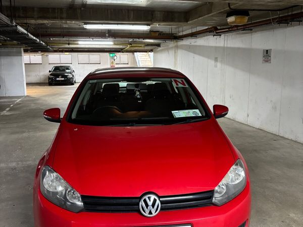 Volkswagen Golf Hatchback, Petrol, 2010, Red