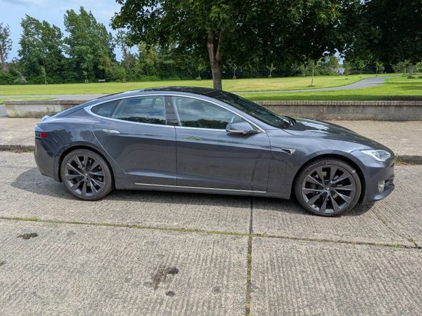 Tesla Model S Hatchback, Electric, 2019, Grey