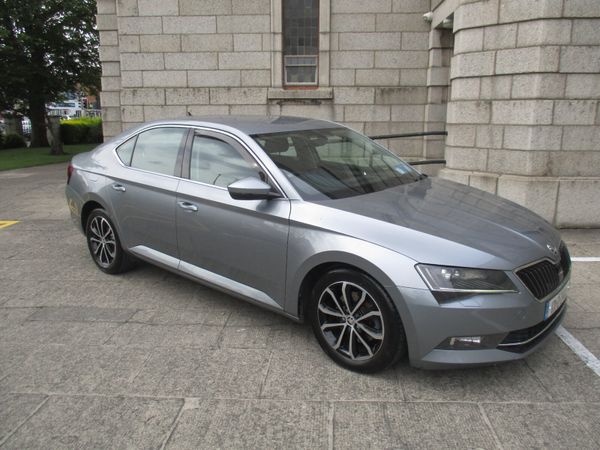 Skoda Superb Saloon, Diesel, 2017, Grey