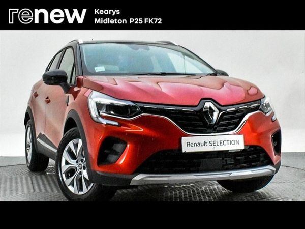 Renault Captur Hatchback, Petrol, 2022, Red