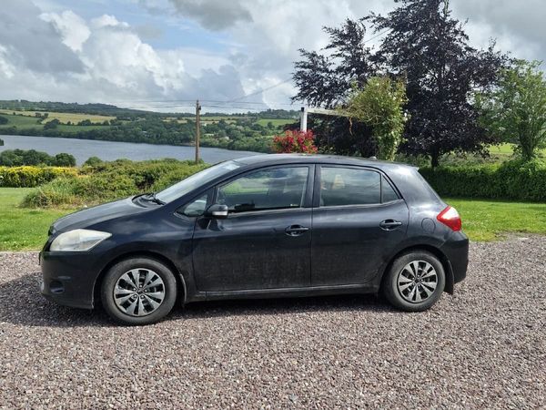 Toyota Auris Hatchback, Diesel, 2011, Black
