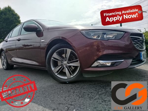 Opel Insignia Hatchback, Diesel, 2019, Red