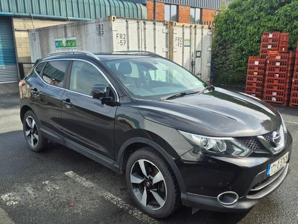 Nissan Qashqai SUV, Diesel, 2017, Black