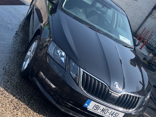 Skoda Octavia Saloon, Diesel, 2019, Black