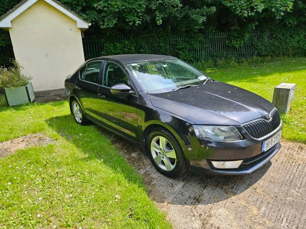 Skoda Octavia Saloon, Diesel, 2015, Black