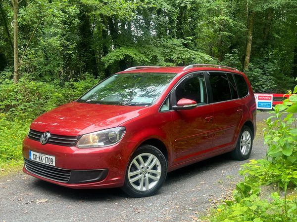 Volkswagen Touran MPV, Diesel, 2013, Red