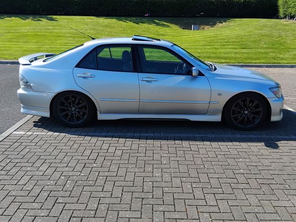 Lexus IS Saloon, Petrol, 2001, Silver