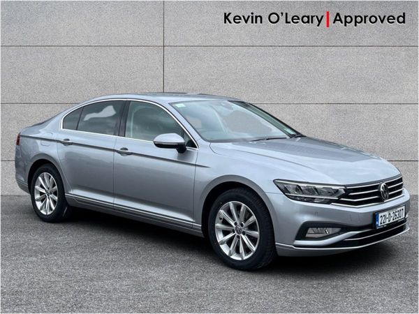 Volkswagen Passat Saloon, Diesel, 2022, Grey