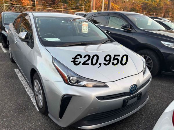 Toyota Prius Saloon, Petrol Hybrid, 2021, Silver