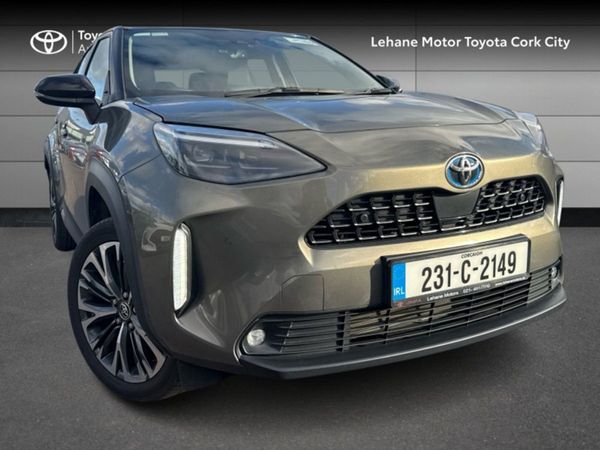 Toyota Yaris Cross Hatchback, Hybrid, 2023, Gold