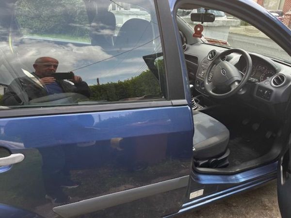 Ford Fiesta Hatchback, Petrol, 2006, Blue