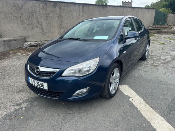 Opel Astra Hatchback, Diesel, 2011, Blue