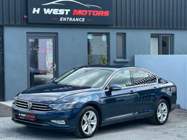 Volkswagen Passat Saloon, Diesel, 2021, Blue