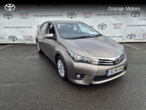 Toyota Corolla Saloon, Diesel, 2015, Gold
