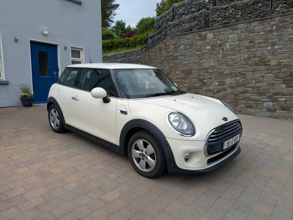 Mini Cooper Hatchback, Diesel, 2015, White