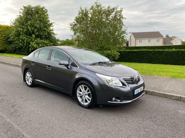 Toyota Avensis Saloon, Diesel, 2011, Grey