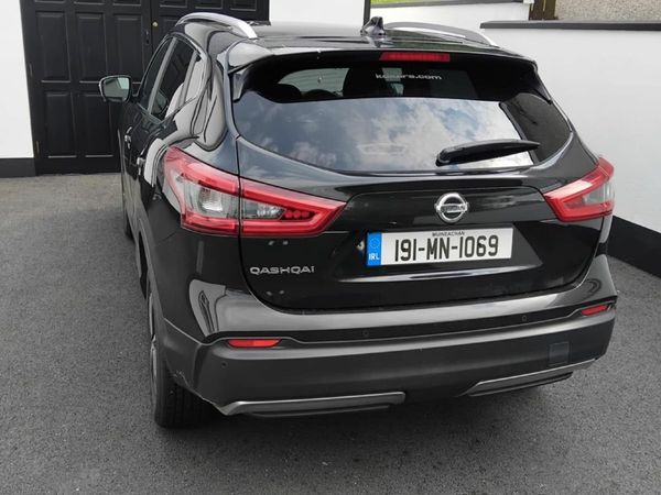 Nissan Qashqai Hatchback, Diesel, 2019, Black