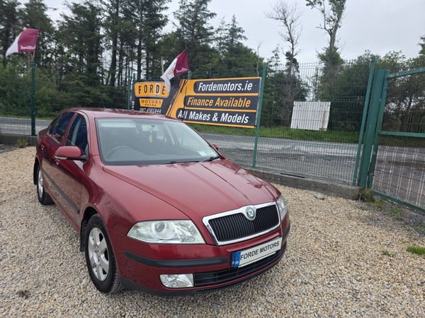 Skoda Octavia Hatchback, Diesel, 2005, Red