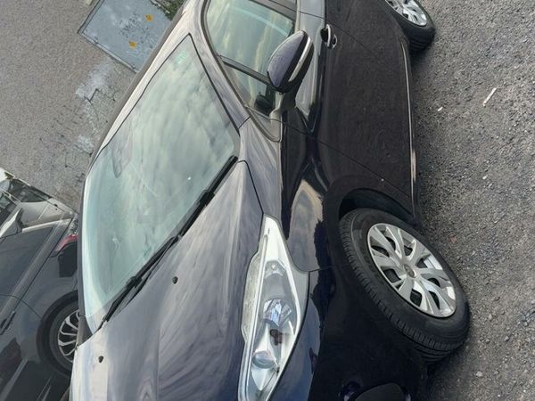 Peugeot 208 , Petrol, 2017, 