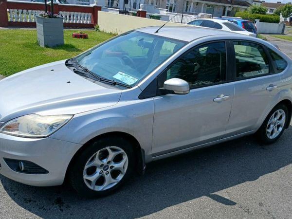 Ford Focus Hatchback, Diesel, 2011, Silver