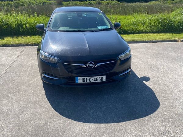Opel Insignia Hatchback, Diesel, 2019, Black