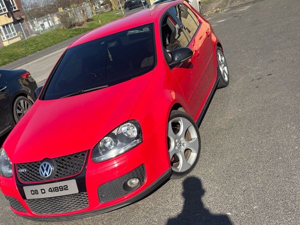 Volkswagen Golf Hatchback, Petrol, 2008, Red