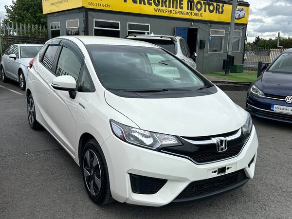 Honda Fit Hatchback, Petrol Hybrid, 2017, White
