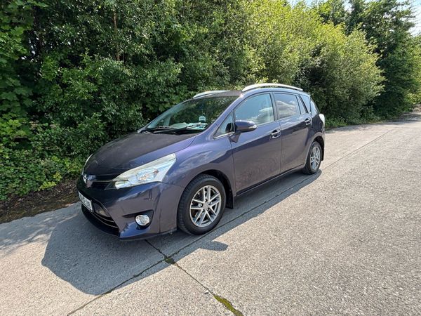 Toyota Verso MPV, Diesel, 2016, Purple