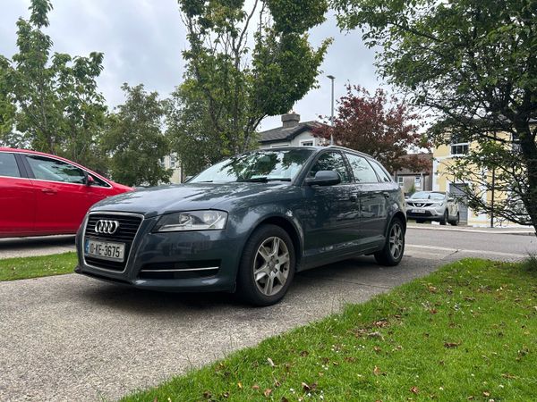 Audi A3 Hatchback, Diesel, 2010, Grey