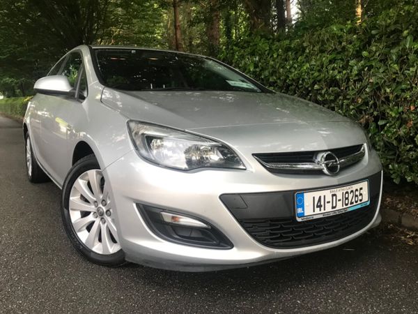 Opel Astra Hatchback, Diesel, 2014, Silver
