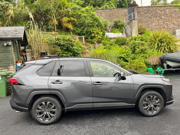 Toyota RAV4 SUV, Petrol Hybrid, 2023, Grey