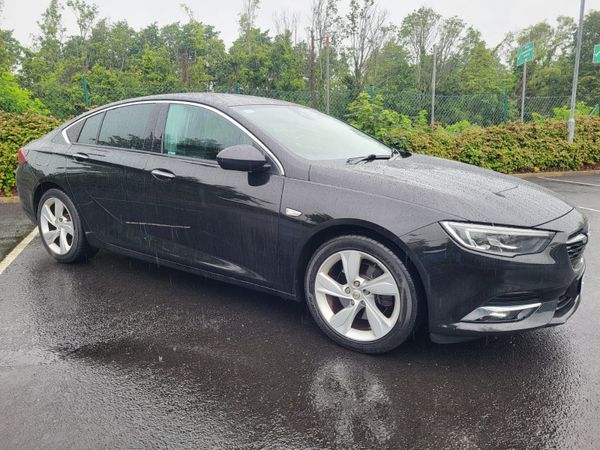 Opel Insignia Hatchback, Diesel, 2017, Black